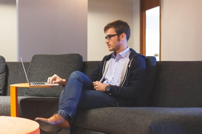 Quelles sont les aides disponibles pour les jeunes entrepreneurs en 2025 ?