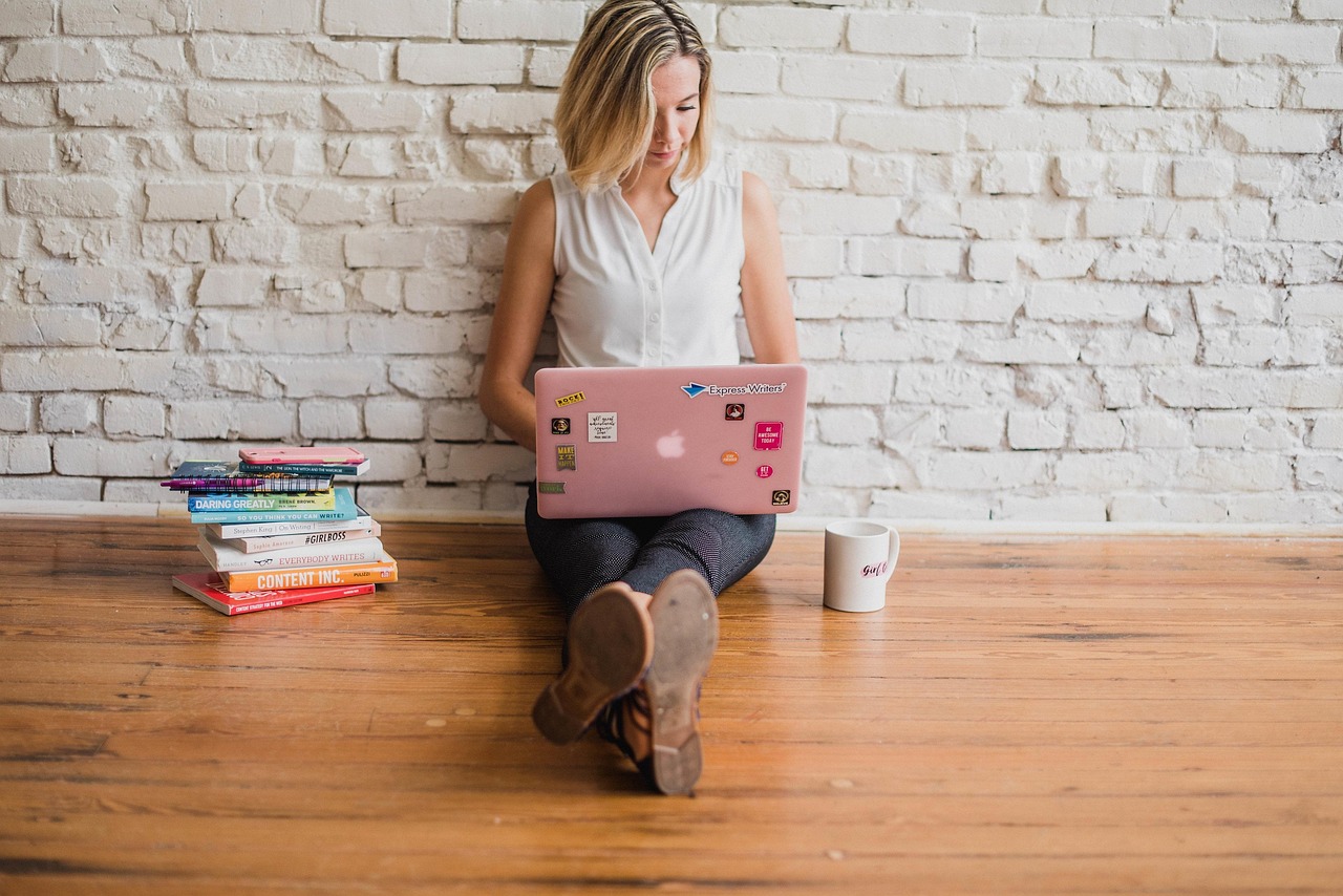 Techniques de marketing pour attirer vos premiers clients en ligne