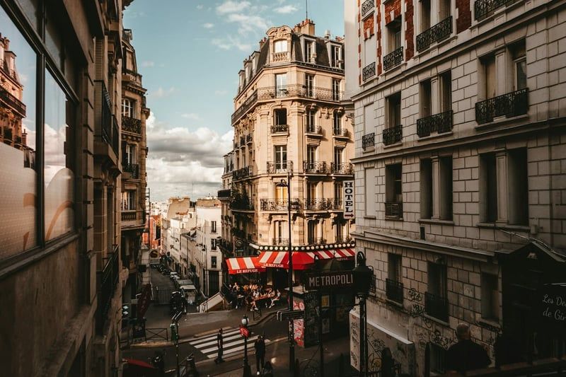 Bail commercial à Paris : Guide complet pour sécuriser vos intérêts avec un avocat spécialisé