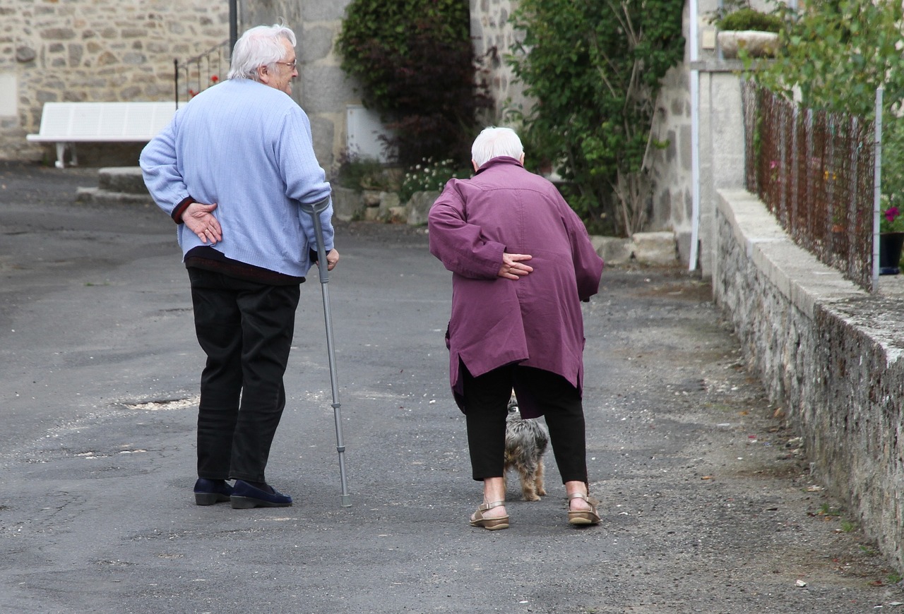 découvrez l'empathie, une compétence fondamentale pour établir des connexions humaines profondes. apprenez comment comprendre les émotions des autres et enrichir vos relations personnelles et professionnelles grâce à l'écoute active et à la bienveillance.