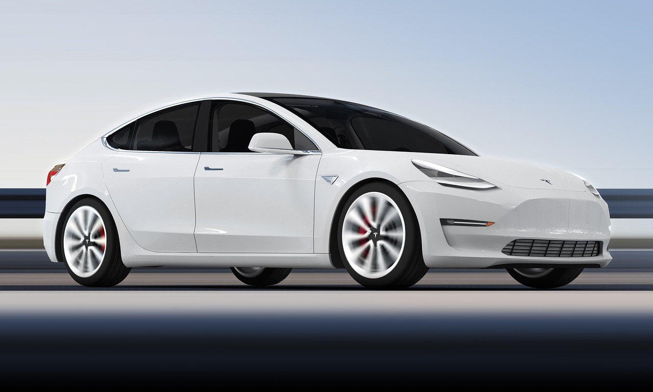 découvrez la stratégie marketing innovante de tesla, qui allie technologie de pointe et expérience client exceptionnelle, pour révolutionner l'industrie automobile et fidéliser sa clientèle.