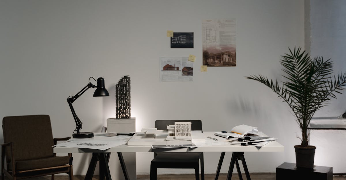 découvrez le business model canvas, un outil stratégique essentiel pour visualiser, concevoir et innover votre modèle d'affaires. apprenez à structurer vos idées, analyser votre marché et optimiser vos ressources pour garantir le succès de votre entreprise.